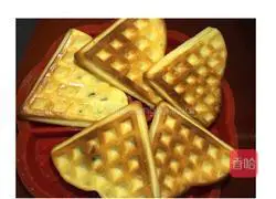 Cranberry Illustration of how to make waffles 11