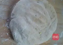 Illustration of how to make soup noodles and scallion pancakes 10