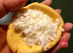 Golden Pancake Recipe Illustration 8