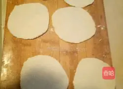 Illustration of how to make oil pancakes 2