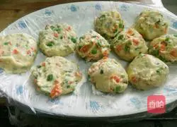 Illustration of how to make pastoral potato pancakes 7