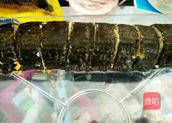 Illustration of how to make meat floss and egg sushi 7