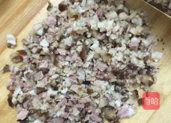 Illustration of how to make leek and meat pancakes 2