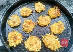 Potato and Carrot Shredded Pancake Recipe Illustration 10