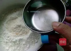 Illustration of how to make small steamed buns and black sesame pancakes 6