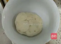 Illustration of how to make shrimp and potato pancakes 5