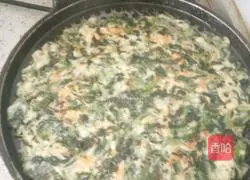 Illustration of how to make cilantro pancake 4