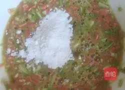 Illustration of how to make ham and egg pancakes 11