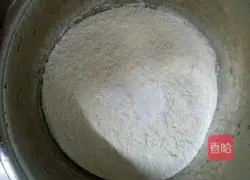 Illustration of how to make leek fermented pancakes 1