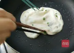 Illustration of how to make scallion oil hand cakes 16