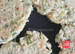 Sophora Flower Egg Pancake Recipe Illustration 5