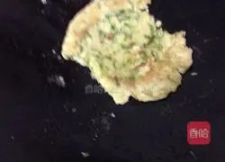 Illustration of how to make lettuce pancakes 6
