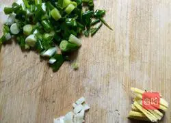 Illustration of how to make pancakes with green onions and eggs 2