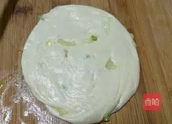 Illustration of how to make green onion hand cakes 15