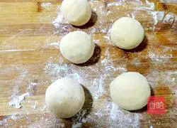 Illustration of making black sesame and sweet potato dough cakes 22