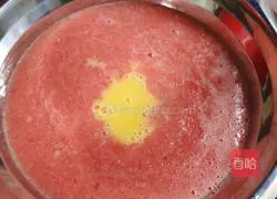 Illustration of how to make tomato and egg pancakes 3