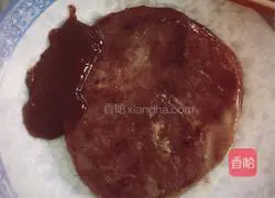 Illustration of how to make filet patties 5