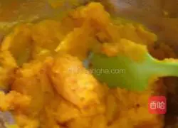 Illustration of how to make love pumpkin cake 9