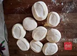 Illustration of making glutinous rice and bean paste cake 6