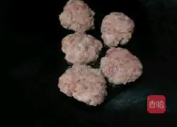 Illustration of how to make lotus root pancakes 5