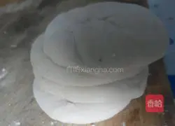 Illustration of how to make sweet potato pancakes 16