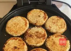 Illustration of how to make sesame sauce pancakes 19