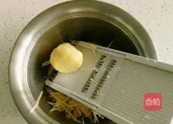 Illustration of how to make delicious potato pancakes 2