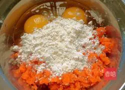 Illustration of how to make carrot pulp cake 3