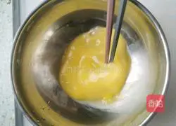 Hands Illustration of how to make pancake and sausage cake 6