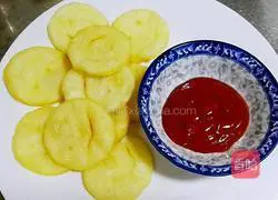 Illustration of how to make smiley potato pancakes 16