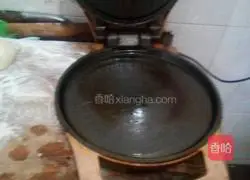 Illustration of how to make pancakes 7