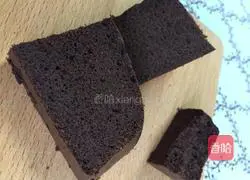 Illustration of how to make cocoa sponge cake 5