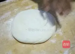 Illustration of how to make scallion pancakes 6