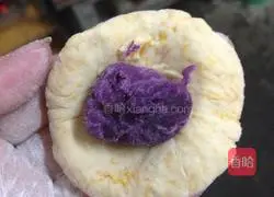 Pumpkin and Purple Sweet Potato Cake Recipe Illustration 5