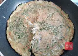 Illustration of how to make Chinese toon sprout egg cake 11