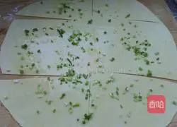 Illustration of how to make green onion pancake 4 