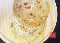 Illustration of how to make spicy scallion pancake 16