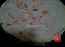 Illustration of how to make scallion pancakes 13