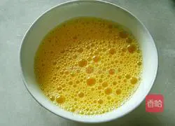 Illustration of how to make leek, egg and dried rice pie 2