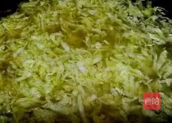 Illustration of how to make pancake soup 7