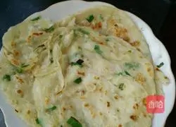 Illustration of how to make scallion oil hand pancake 18 