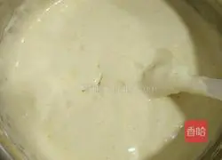 Illustration of how to make latte art sponge cake 6