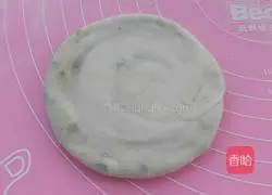 Illustration of how to make scallion pancakes 15