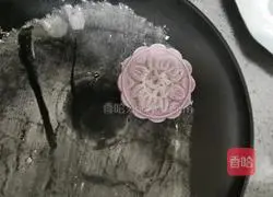 Illustration of how to make purple sweet potato and bean paste glutinous rice cakes 18