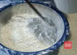 Illustration of how to make glutinous rice flour bean paste cake 1