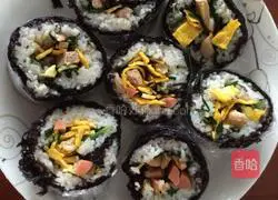 Illustration of how to make sushi at home 1