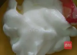 Hand-painted cherry cake roll recipe 6