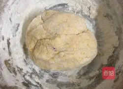 Illustration of how to make pumpkin and purple sweet potato cake 4