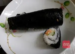 Illustration of how to make sushi at home 8
