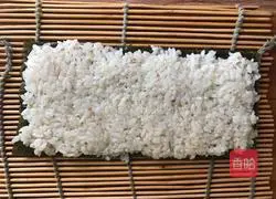 Yellow peach fruit sushi recipe illustration 3